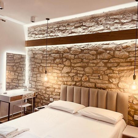 Comfort Guest Rooms Vila Hm Sarandë Exteriör bild