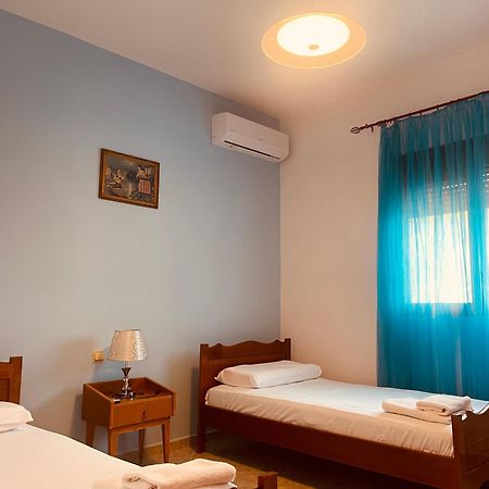 Comfort Guest Rooms Vila Hm Sarandë Exteriör bild