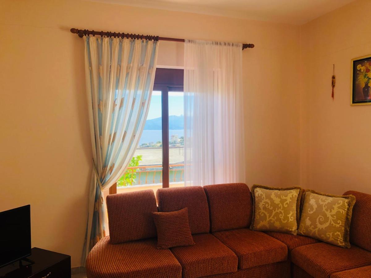 Comfort Guest Rooms Vila Hm Sarandë Exteriör bild
