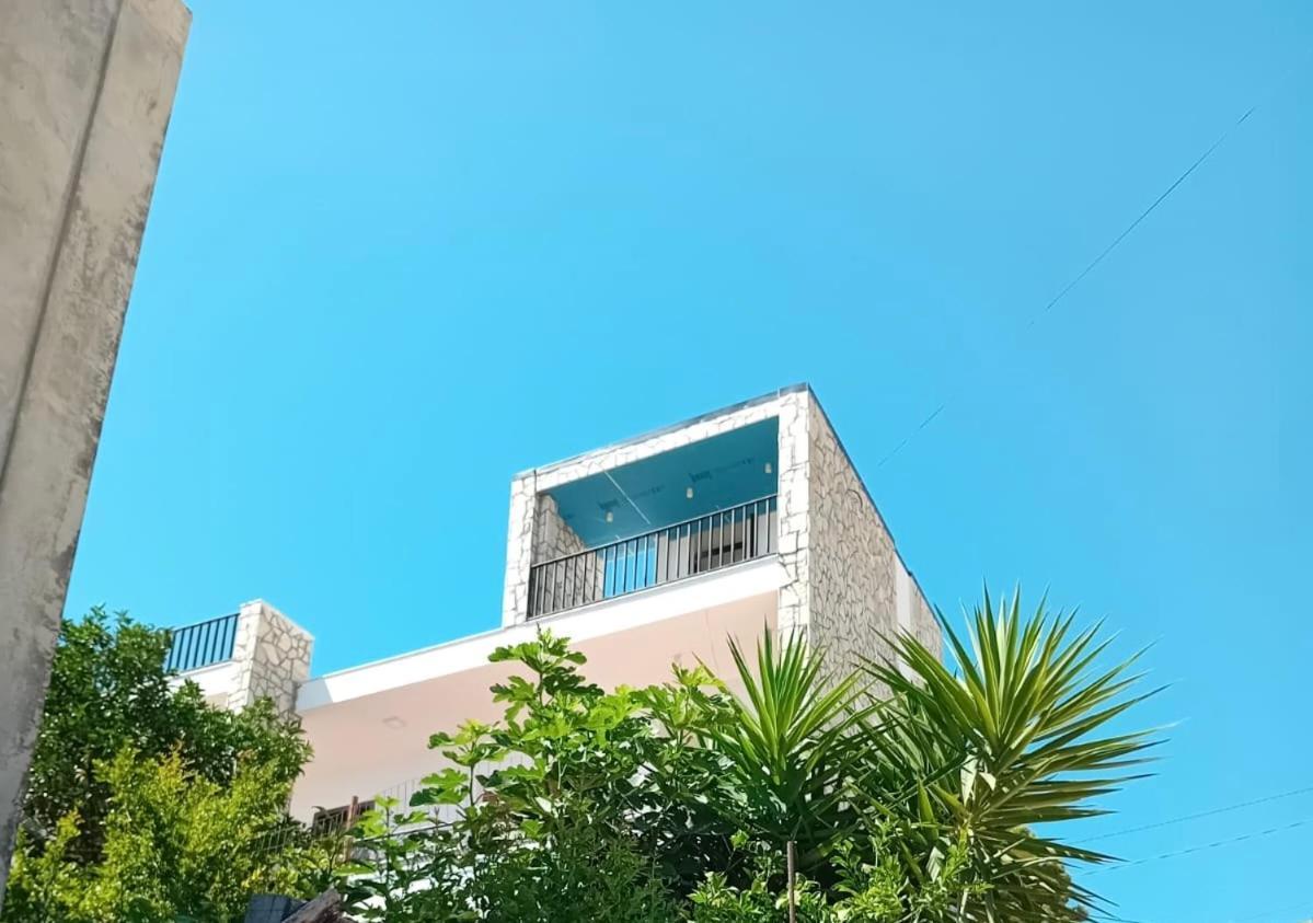 Comfort Guest Rooms Vila Hm Sarandë Exteriör bild