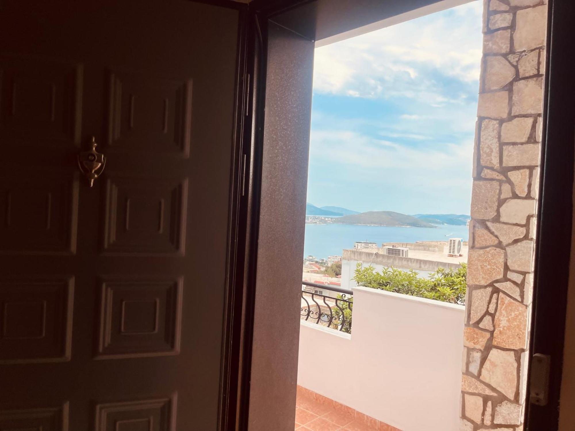 Comfort Guest Rooms Vila Hm Sarandë Exteriör bild