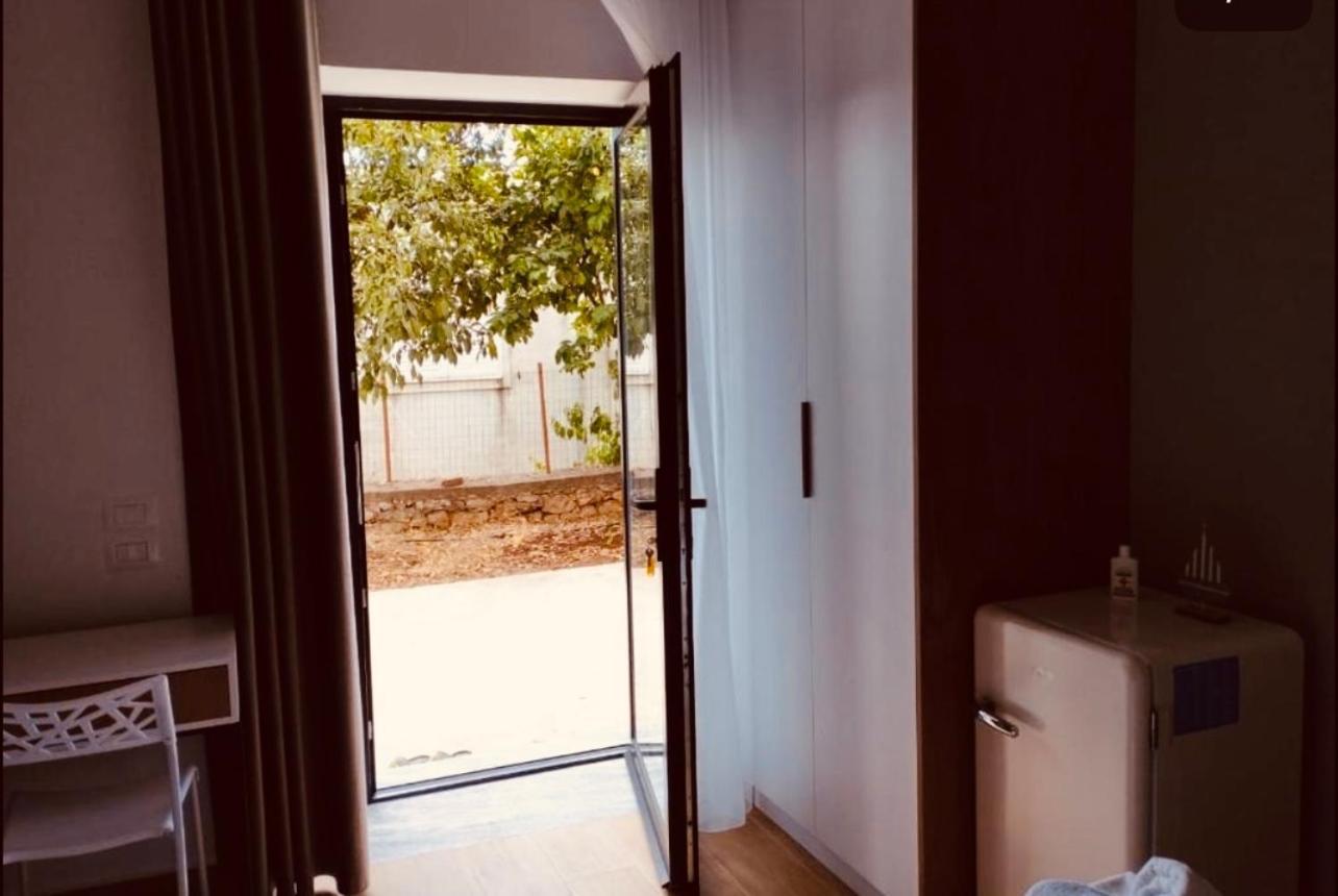 Comfort Guest Rooms Vila Hm Sarandë Exteriör bild