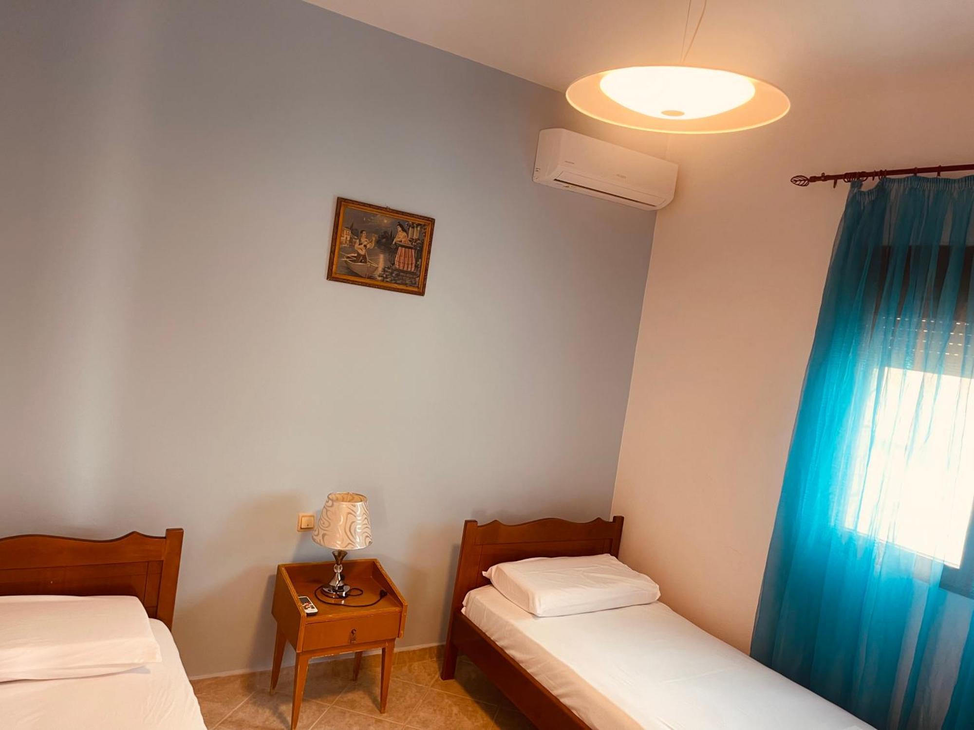 Comfort Guest Rooms Vila Hm Sarandë Exteriör bild
