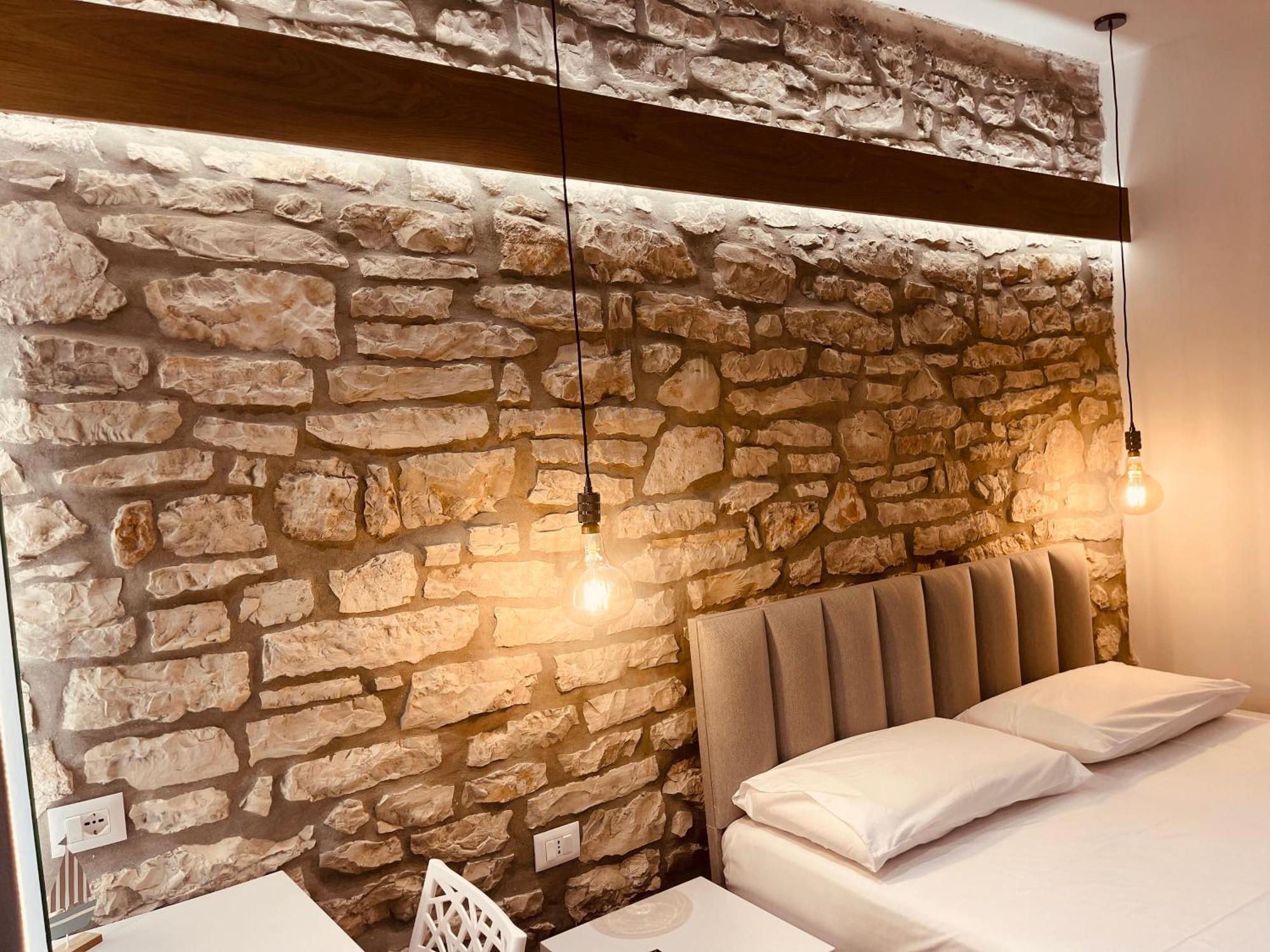 Comfort Guest Rooms Vila Hm Sarandë Exteriör bild