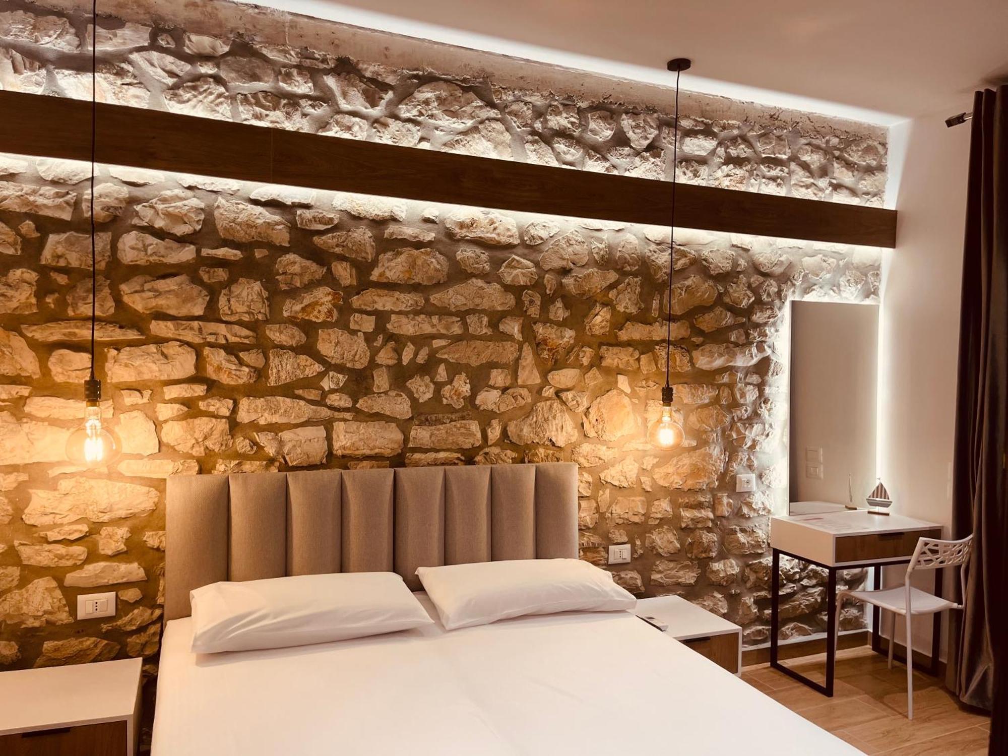 Comfort Guest Rooms Vila Hm Sarandë Exteriör bild